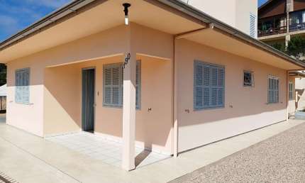 Casa com 3 quartos à venda no Centro, Campo Alegre , 148 m2 por R$ 1.275.000