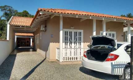 Casa com 3 quartos à venda no Centro, Balneário Barra do Sul , 181 m2 por R$ 485.000