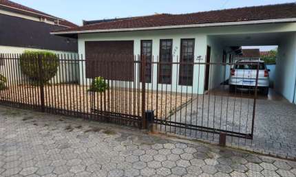 Casa comercial com 3 salas à venda no Guanabara, Joinville , 205 m2 por R$ 610.000