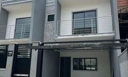 Casa com 3 quartos à venda no Saguaçu, Joinville , 146 m2 por R$ 990.000