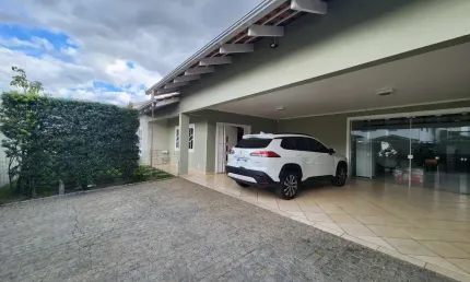 Casa com 2 quartos à venda no Guanabara, Joinville , 250 m2 por R$ 1.050.000