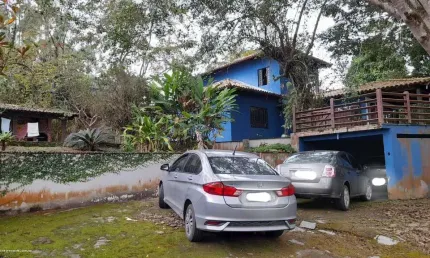 Chácara para Venda em Rio Bonito, Colina, 3 dormitórios, 1 suíte, 2 banheiros, 2 vagas