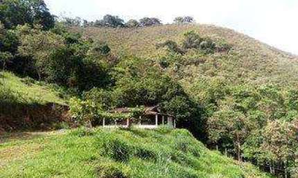 Sítio para Venda em Cachoeiras de Macacu, Faraó, 1 dormitório, 1 banheiro, 1 vaga
