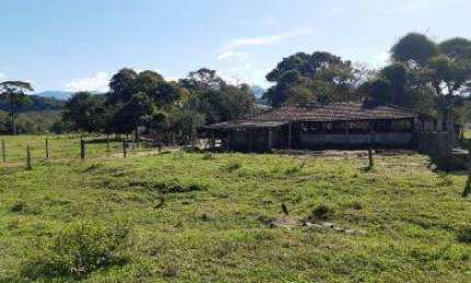 Sítio para Venda em Cachoeiras de Macacu, Maraporã, 2 dormitórios, 1 suíte, 1 vaga