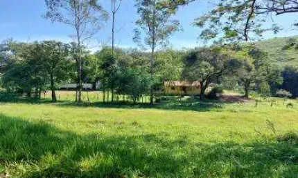 Sítio para Venda em Cachoeiras de Macacu, Maraporã, 2 dormitórios, 1 suíte, 1 banheiro, 1 vaga