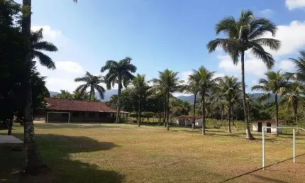 Sítio para Venda em Cachoeiras de Macacu, Papucaia, 4 dormitórios, 4 suítes, 2 banheiros, 2 vagas