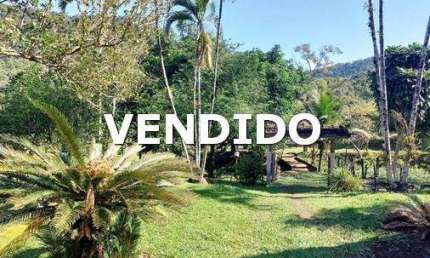 Sítio para Venda em Silva Jardim, Caxito, 2 dormitórios, 1 banheiro, 1 vaga