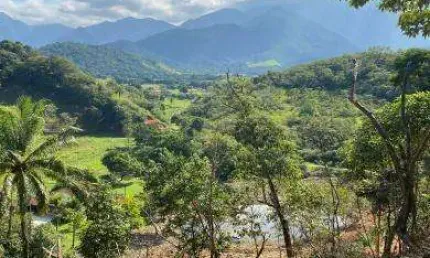 Sítio para Venda em Cachoeiras de Macacu, Guapiaçu, 2 dormitórios, 1 banheiro, 1 vaga