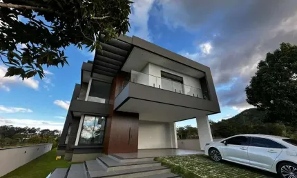 Casa com 4 quartos à venda no ingleses do rio vermelho, florianópolis  por r$ 3.500.000