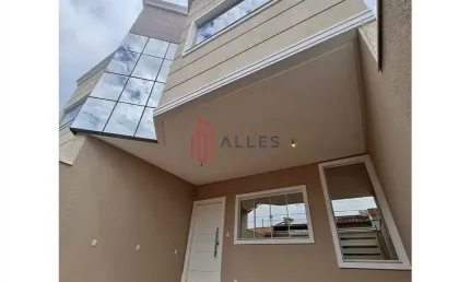 VENDE-SE LINDÍSSIMO SOBRADO  NO CENTRO DE BALNEÁRIO CAMBORI/SC