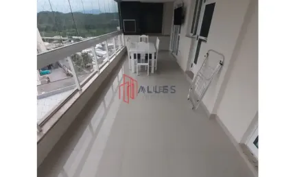 Aluga-se anual apartamento no centro de balneário camboriú/sc