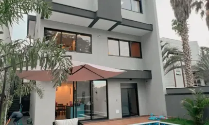 Casa em condomínio fechado com 4 quartos à venda na Estrada do Itapeti, 100, Parque Residencial Itapeti, Mogi das Cruzes