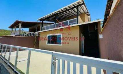 Casa com 03 quartos em condomínio com piscina em Cabo Frio!