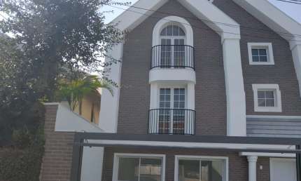 Casa com 3 quartos à venda na Rua Santa Helena, 490, Centro, Pinhais