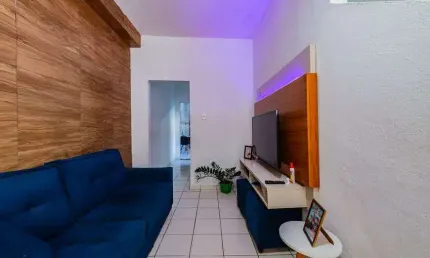 Sobrado para venda possui 158 metros quadrados com 3 quartos em Japuí - São Vicente - SP