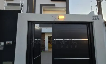 Casa Duplex no bairro Candeias em Vitória da Conquista- Ba: