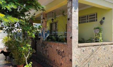 Casa a venda em Rio de Janeiro, bairro Vila Valqueire