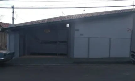 Casa com 3 quartos à venda na Rua Manoel Leme Franco, 1039, Vila Santa Terezinha, Pirassununga