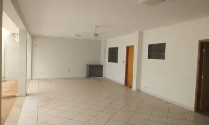 Casa com 3 quartos à venda na Rua 15 de Novembro, 180, Centro, Pirassununga