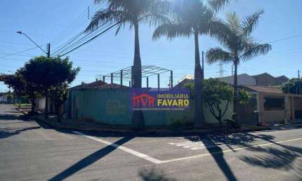 Esquina com duas Casas com 4 dormitórios à venda, 200 m² por R$ 350.000 - Jardim Paraty