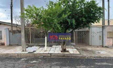 Maria Cecilia: Casa com 2 dormitórios, sendo um suite.  à venda, 100 m² por R$ 240.000,00
