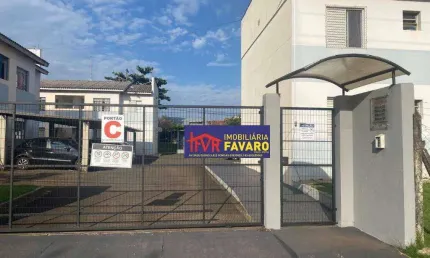 Vivi Xavier, Apartamento téreo contendo dois quartos, sala, cozinha, área de serviço, wc social e garagem. R$ 900,00 condominio incluso.