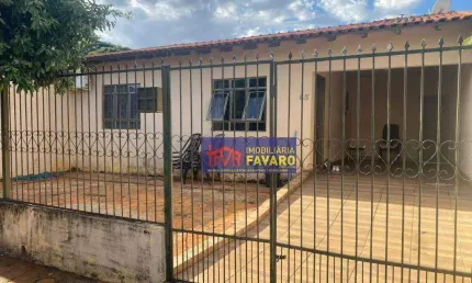 Excelente Localização: Jardim dos estados proximo a Av. Gabriel Arruda. Casa com 3 dormitórios, sendo um suite, sala, cozinha, área de serviço coberta