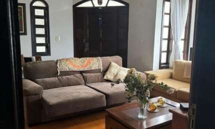 Casa em Condomínio para Locação em Jacareí, Vila Zezé, 4 dormitórios, 2 suítes, 3 banheiros, 4 vagas