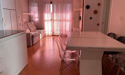 Apartamento para Locação em São José dos Campos, Vila Adyana, 3 dormitórios, 1 suíte, 2 banheiros, 2 vagas