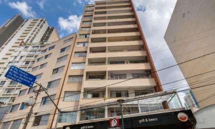 Apartamento com 3 dormitórios para alugar com 130m² no Jeanine Centro