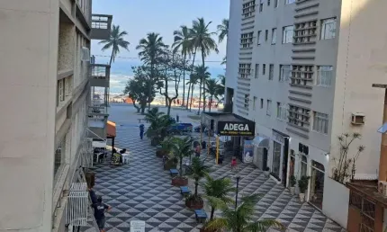 PITANGUEIRAS- CALÇADÃO COM VISTA PARA O MAR , GARAGEM NO PRÉDIO.