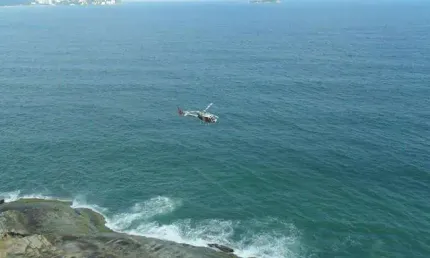 Praia de pitangueiras, sobre o mar, vista espetacular para todas as praias, alto padrão, lazer total, imperdível, 225 m úteis.