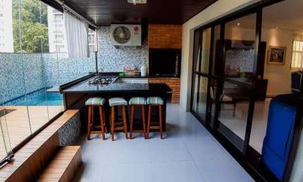 Pitangueiras - Alto padrão - Reformado - 200 m² úteis - Lazer.