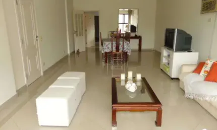 Praia de pitangueiras, centrinho, 100 metros da praia, excelente lazer, 2 garagens, local nobre, alto padrão !!!