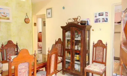 Tombo - Pertinho do mar - 78 m² úteis - Garagem - Condomínio baixo.