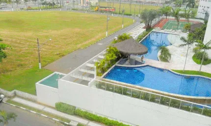 Cobertura com piscina e churrasqueira - 300 metros da praia - 01 vaga de garagem.