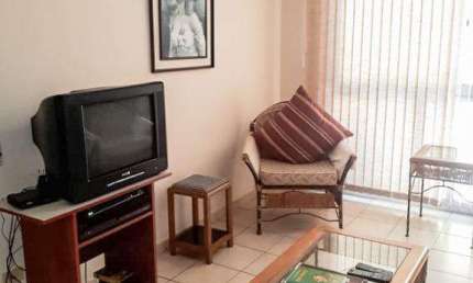 Apartamento com 04 dormitórios - 200 metros do mar - Pitangueiras.