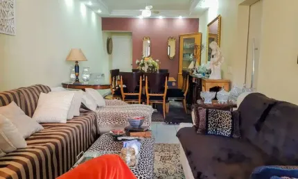 Pitangueiras - ótima localização, com 110 m² úteis e 2 vagas.