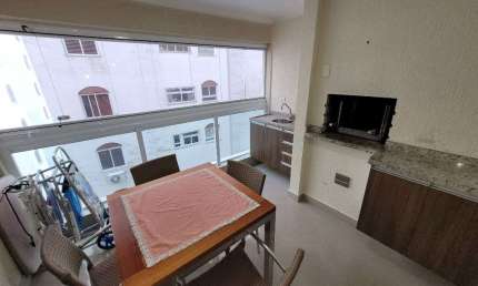 LINDO APARTAMENTO COM TERRAÇO GOURMET, PITANGUEIRAS, 150 METROS DO MAR.