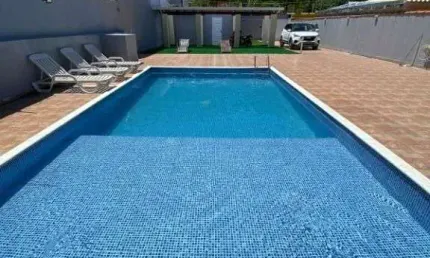 LINDA CASA REFORMADA PRAIA DO GUAIUBA, PISCINA E ÁREA GOURMET.