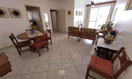 APARTAMENTO COM 2 DORMITÓRIOS, SENDO 1 SUÍTE, SACADA, 1 QUADRA DA PRAIA DAS PITANGUEIRAS