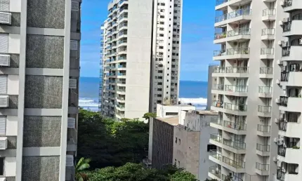 APARTAMENTO COM 2 DORMITÓRIOS, SENDO 1 SUÍTE, 2 QUADRAS DA PRAIA DE PITANGUEIRAS E COM VISTA PARA O MAR.