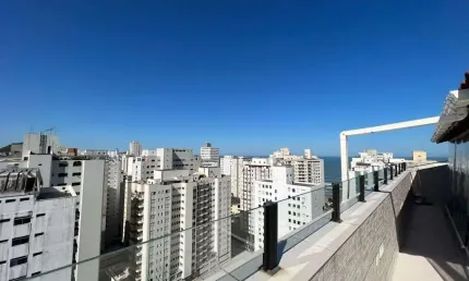 COBERTURA REFORMADA 1 QUADRA DA PRAIA, COM 4 DORMITÓRIOS SENDO 2 SUÍTES