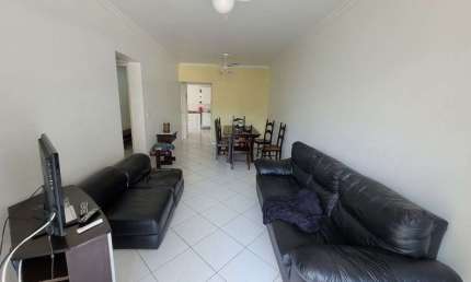 PITANGUEIRAS – UMA QUADRA DA PRAIA, MARAVILHOSO APARTAMENTO TOTALMENTE REFORMADO, GARAGEM NO PRÉDIO, LOCALIZAÇÃO PRIVILEGIADA.