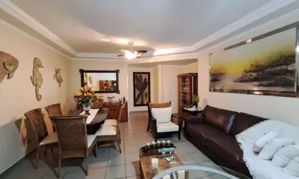 Amplo apartamento com 4 dormitórios, sendo 3 suítes e o 4º dormitório opcional, 2 vagas, varanda estendida, na região nobre da pitangueiras no guarujá