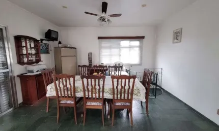 TOMBO – COBERTURA DUPLEX, LOCALIZAÇÃO PRIVILEGIADA, AMPLO, CLARO E SUPER AREJADO, 130 M² ÚTEIS, GARAGEM NO PRÉDIO.