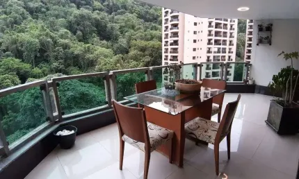 Apartamento com 3 quartos para alugar na Rua Sorocaba, 45, Pitangueiras, Guarujá
