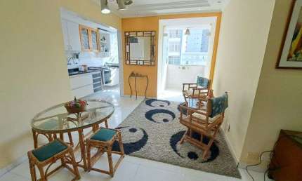 PITANGUEIRAS- CALÇADÃO , MARAVILHOSO APARTAMENTO , LOCALIZAÇÃO ESPETACULAR , GARAGEM NO PRÉDIO.