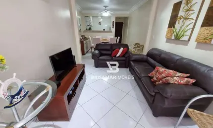Pitangueiras- na segunda quadra da praia , totalmente reformado , 02 vagas de garagem no prédio.