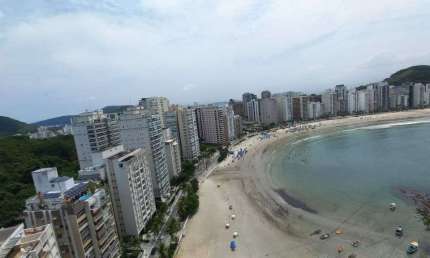 ASTÚRIAS - FRENTE TOTAL AO MAR , MARAVILHOSA VISTA , 02 VAGAS DE GARAGEM E MARAVILHOSA ÁREA DE LAZER.